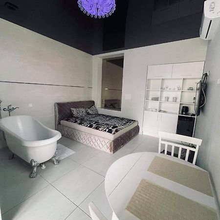 Romeo Vip Apartamentai Паневежис Екстер'єр фото